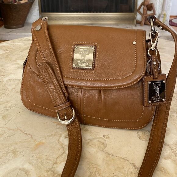 Tignanello Leather Organizer Shoulder Bag - Picture 4 of 14